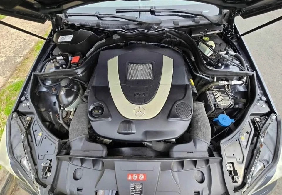 2010 Mercedes-Benz W212 E-Class - Image 9 of 13