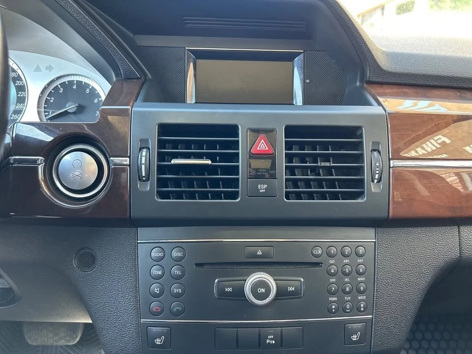 2010 Mercedes-Benz GLK-Class - Image 17 of 18