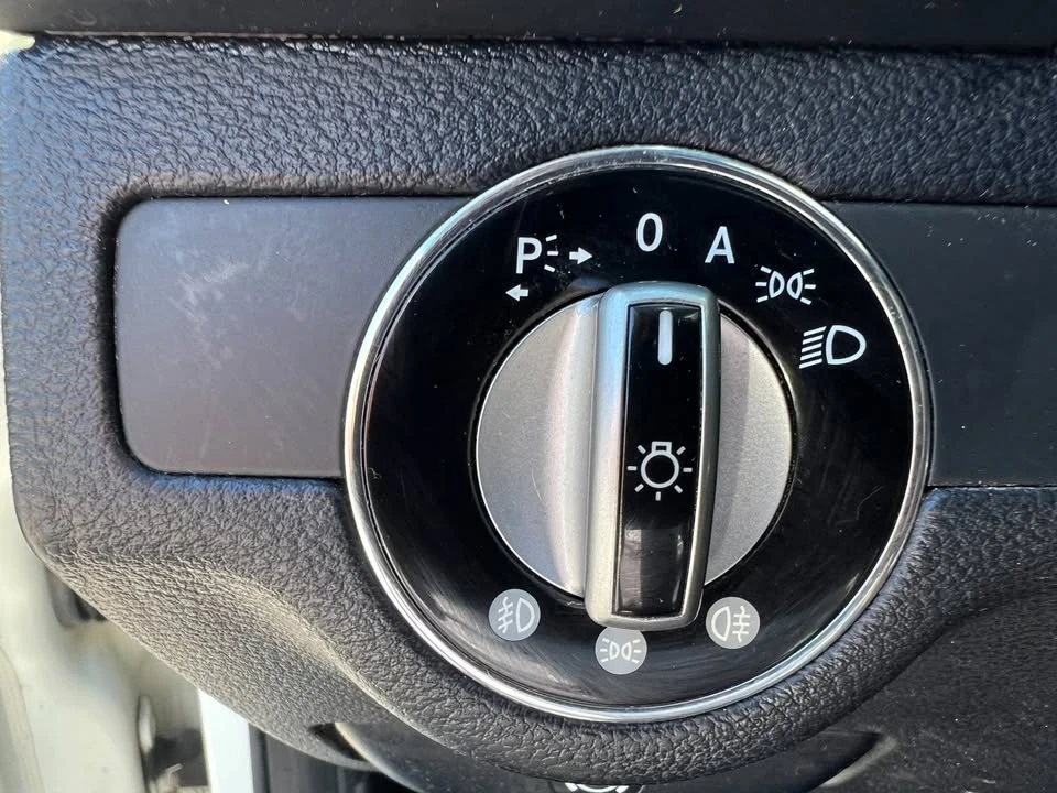 2010 Mercedes-Benz GLK-Class - Image 17 of 19