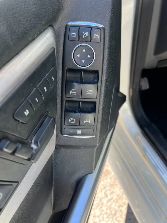 2010 Mercedes-Benz GLK-Class - Image 13 of 19
