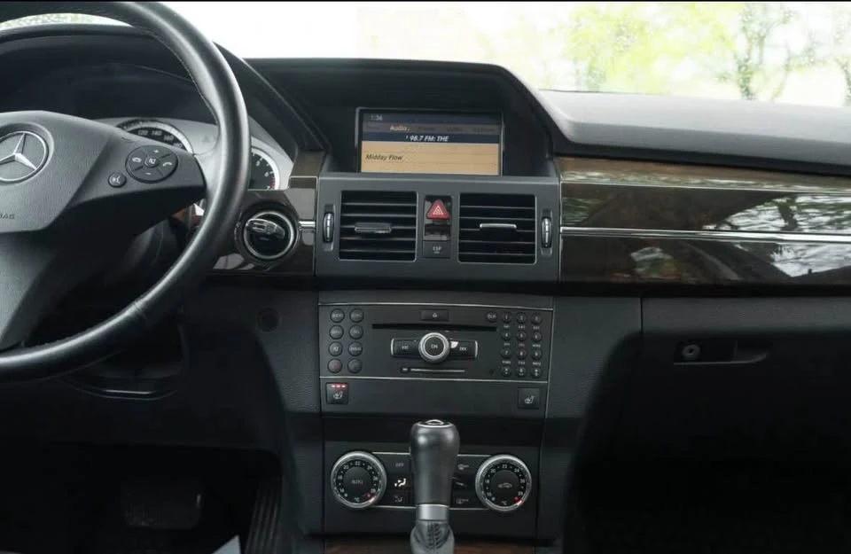 2010 Mercedes-Benz GLK-Class - Image 8 of 12