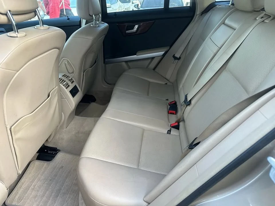 2010 Mercedes-Benz GLK-Class - Image 9 of 10