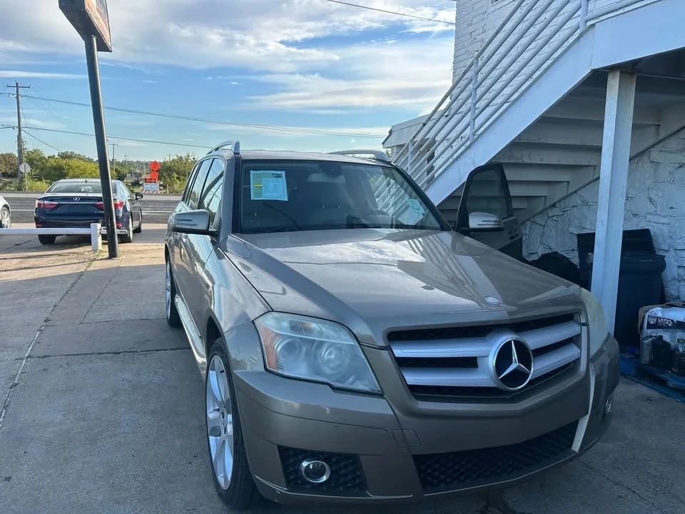 2010 Mercedes-Benz GLK-Class - Image 2 of 10