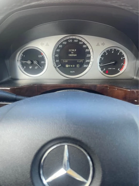 2010 Mercedes-Benz GLK-Class - Image 8 of 12