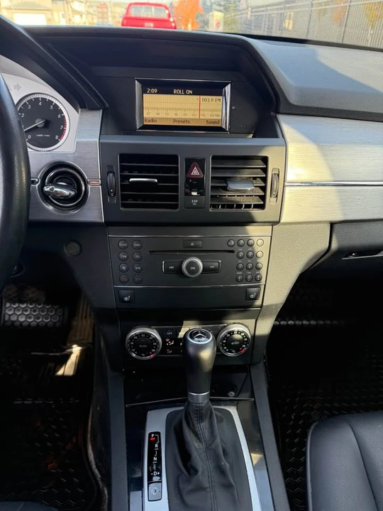 2010 Mercedes-Benz GLK-Class - Image 10 of 10