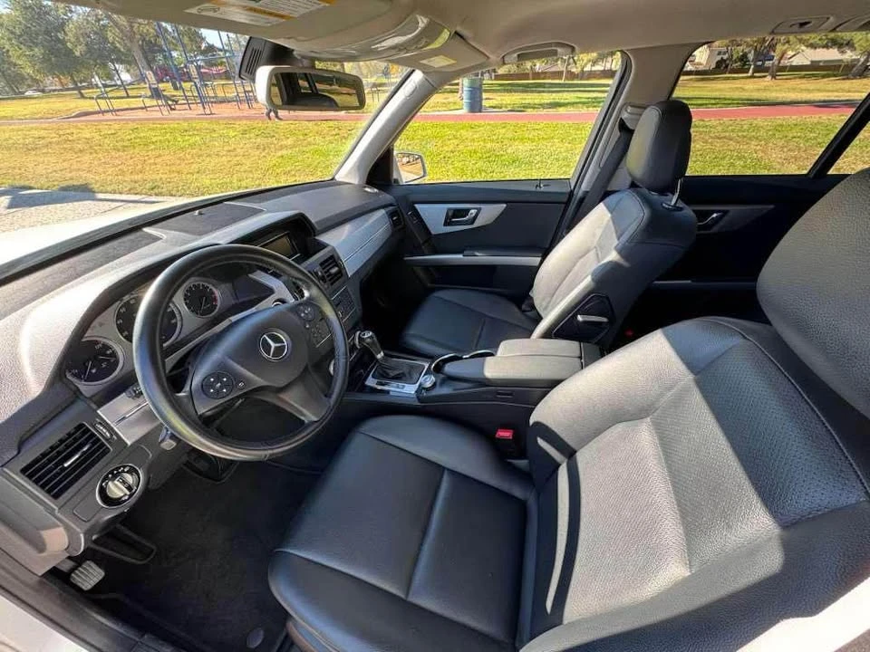 2010 Mercedes-Benz GLK-Class - Image 9 of 16