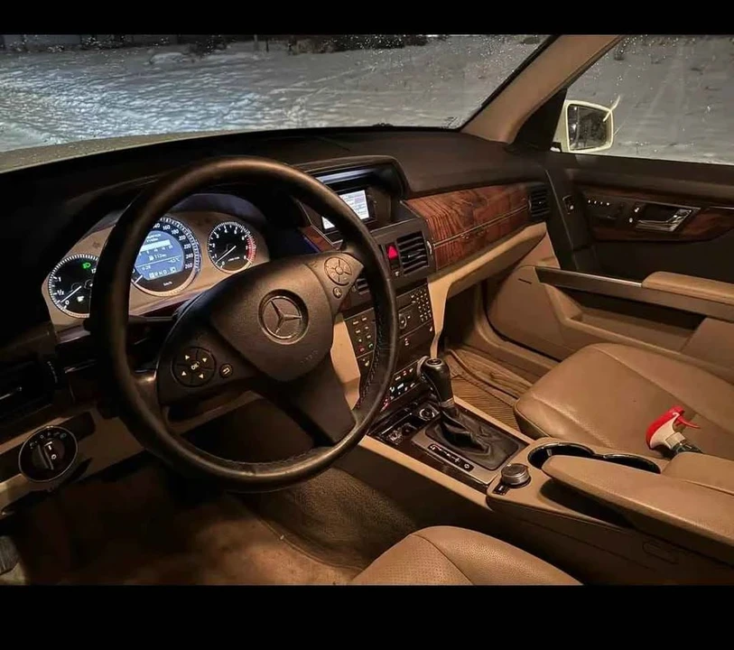 2010 Mercedes-Benz GLK-Class - Image 4 of 4