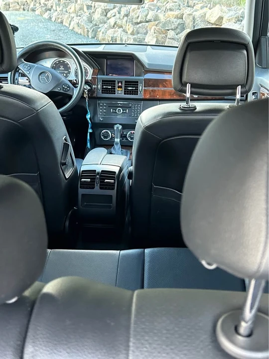 2010 Mercedes-Benz GLK-Class - Image 2 of 4