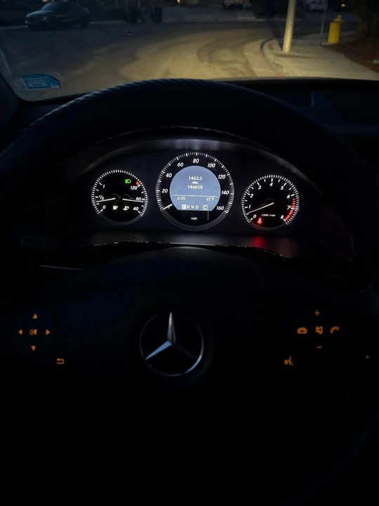 2010 Mercedes-Benz GLK-Class - Image 10 of 12