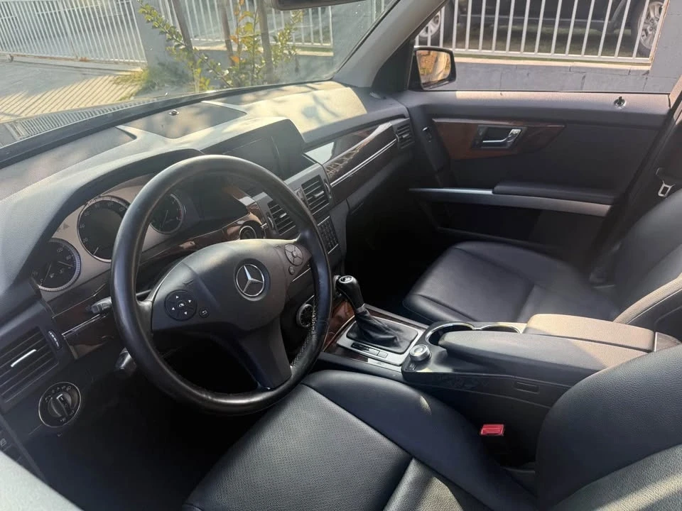 2010 Mercedes-Benz GLK-Class - Image 6 of 8