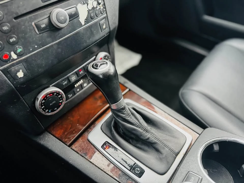 2010 Mercedes-Benz GLK-Class - Image 13 of 14