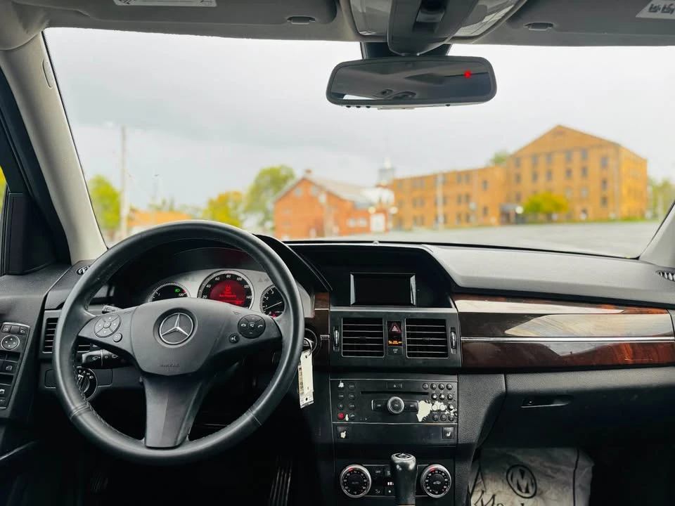 2010 Mercedes-Benz GLK-Class - Image 10 of 14