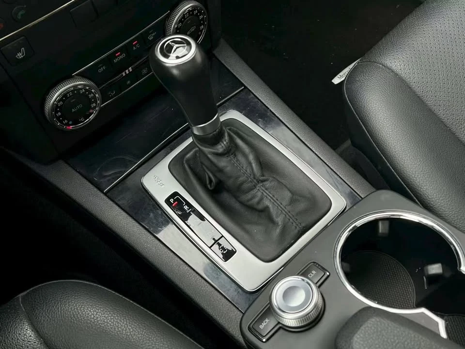 2010 Mercedes-Benz GLK-Class - Image 17 of 20