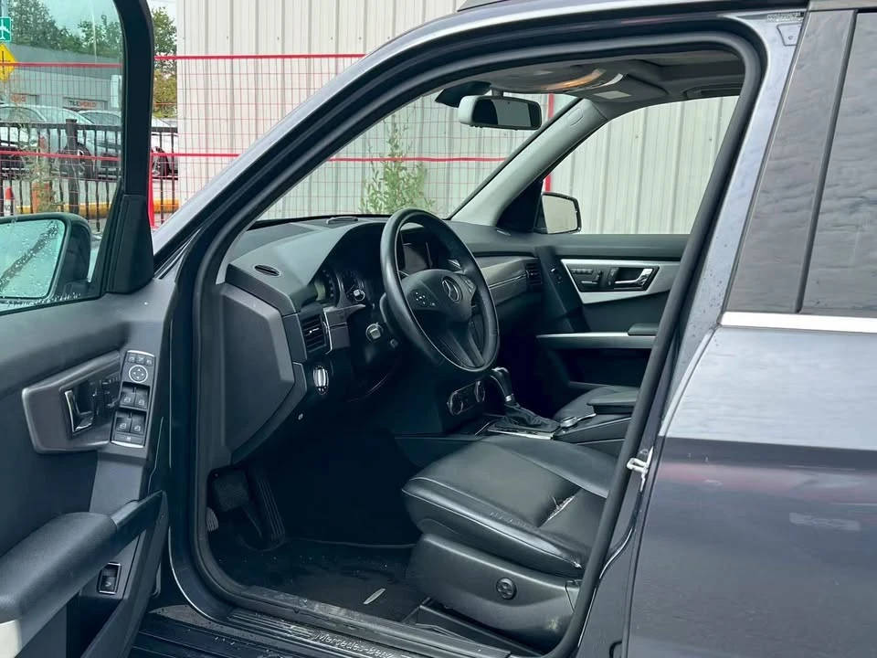 2010 Mercedes-Benz GLK-Class - Image 10 of 20