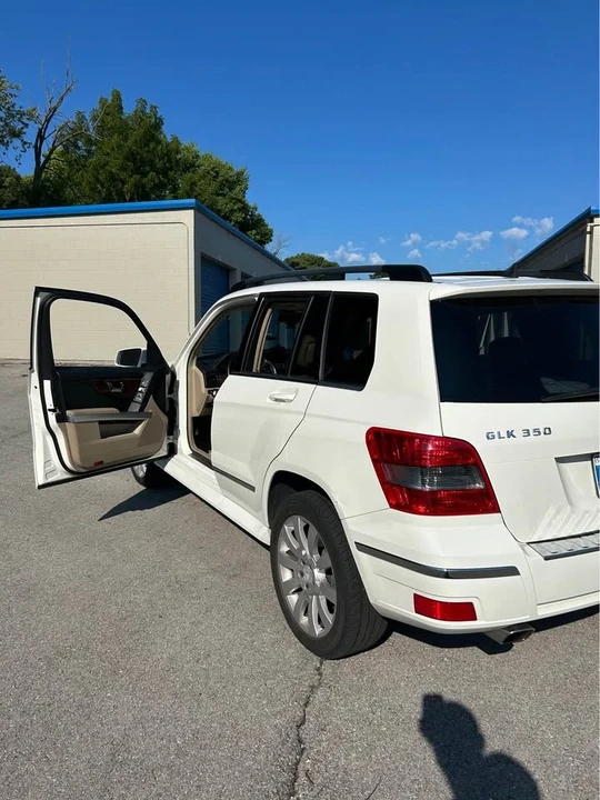 2010 Mercedes-Benz GLK-Class - Image 5 of 11