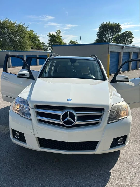 2010 Mercedes-Benz GLK-Class - Image 2 of 11