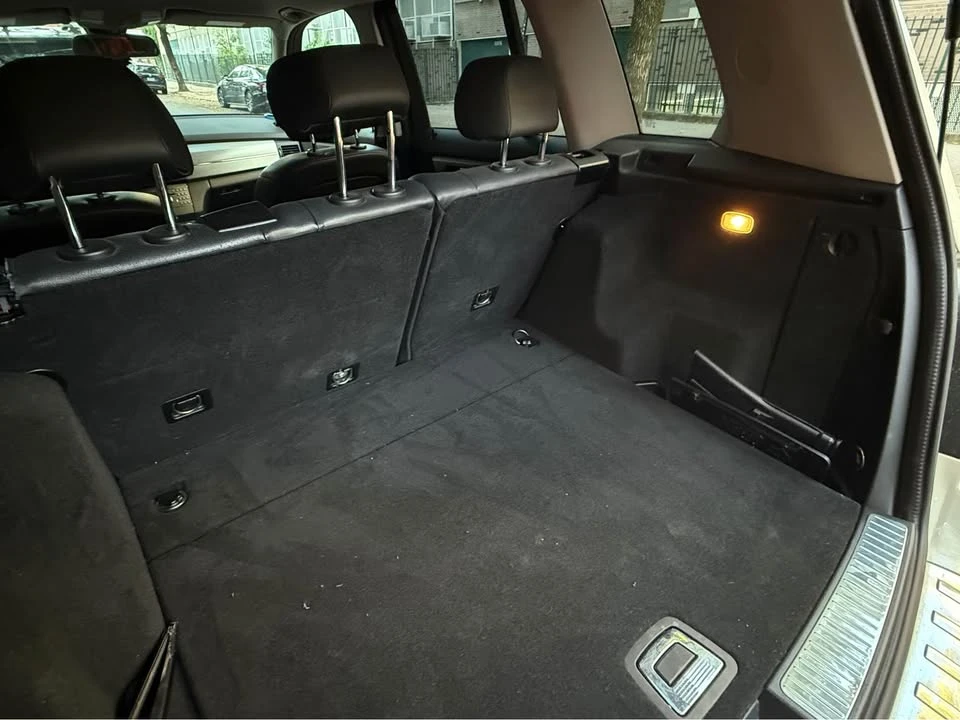 2010 Mercedes-Benz GLK-Class - Image 9 of 17