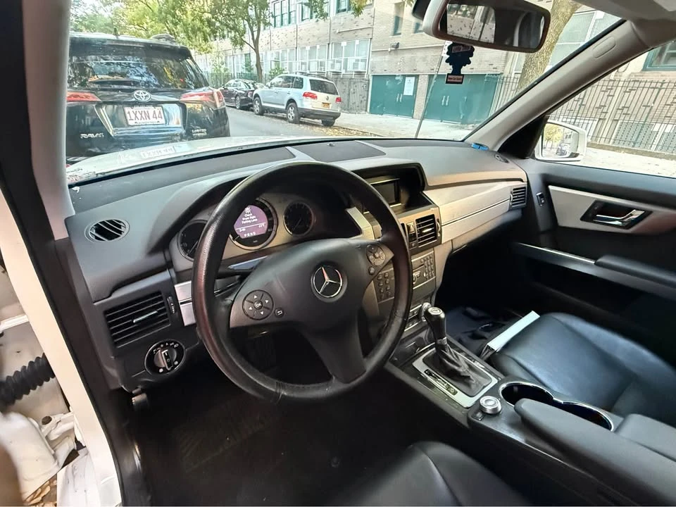 2010 Mercedes-Benz GLK-Class - Image 11 of 17