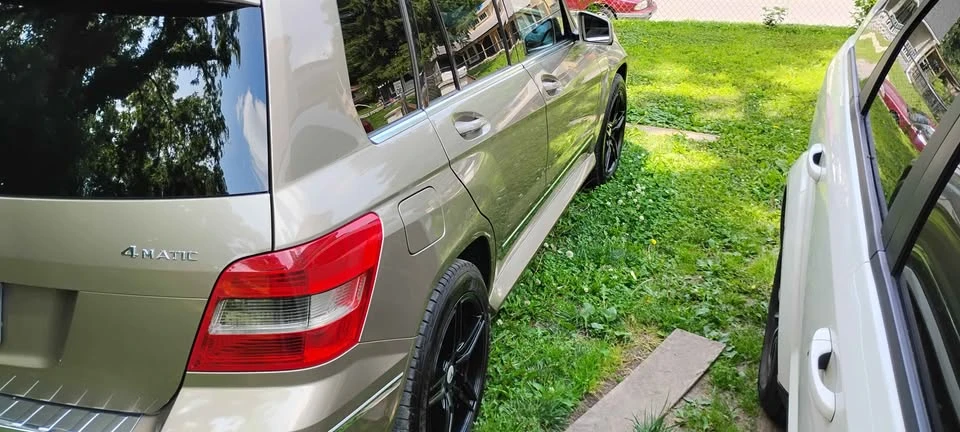 2010 Mercedes-Benz GLK-Class - Image 2 of 2