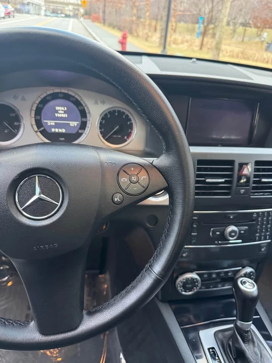 2010 Mercedes-Benz GLK-Class - Image 12 of 18