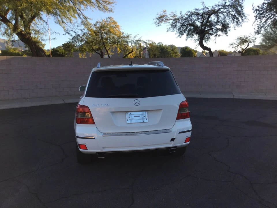 2010 Mercedes-Benz GLK-Class - Image 2 of 11