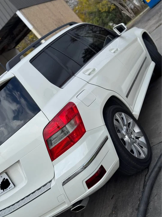 2010 Mercedes-Benz GLK-Class - Image 5 of 19