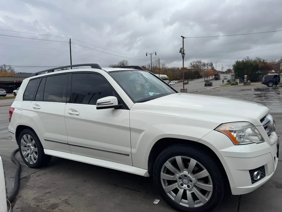 2010 Mercedes-Benz GLK-Class - Image 11 of 19