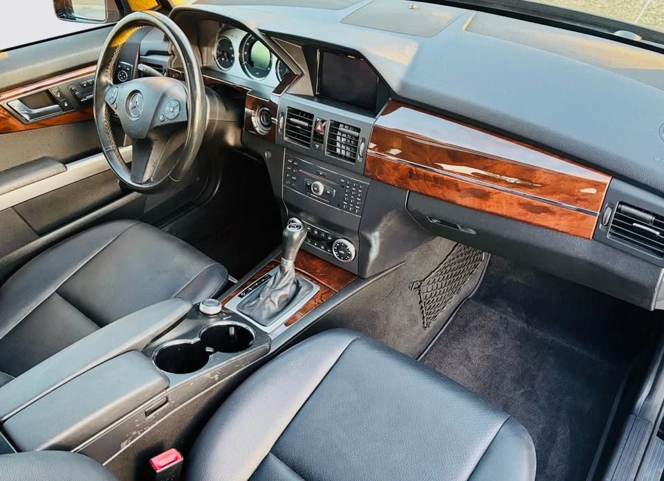 2010 Mercedes-Benz GLK-Class - Image 10 of 10