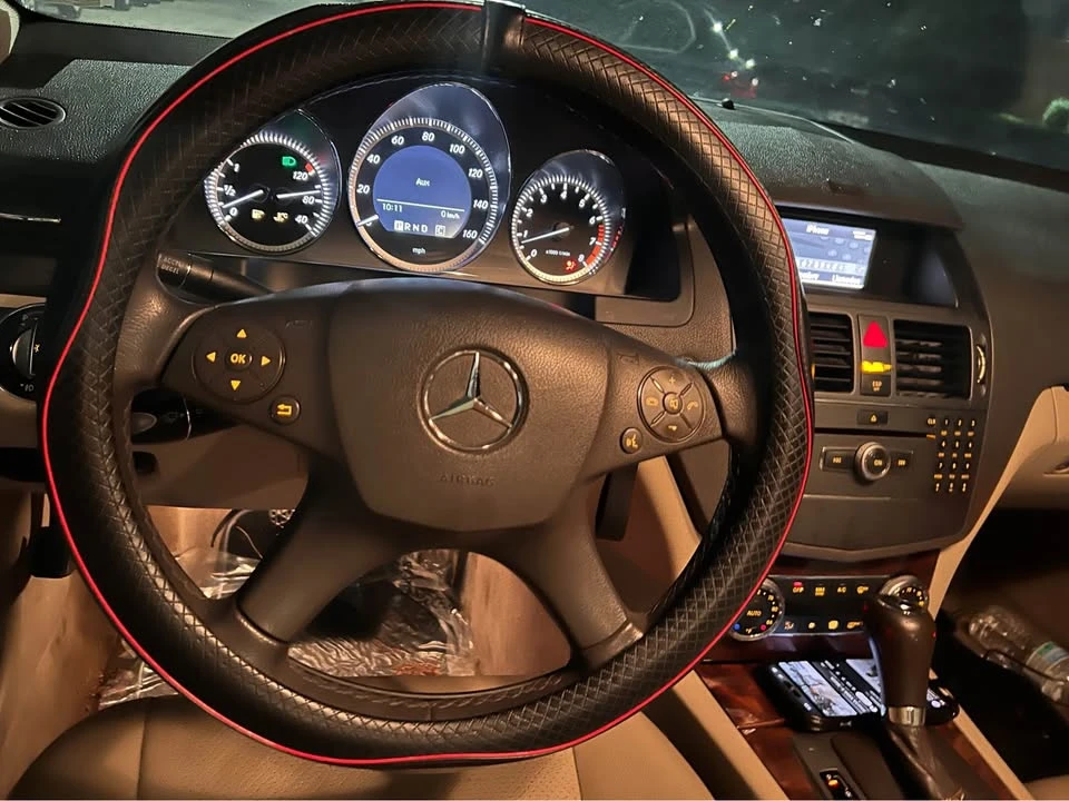 2010 Mercedes-Benz - Image 5 of 7