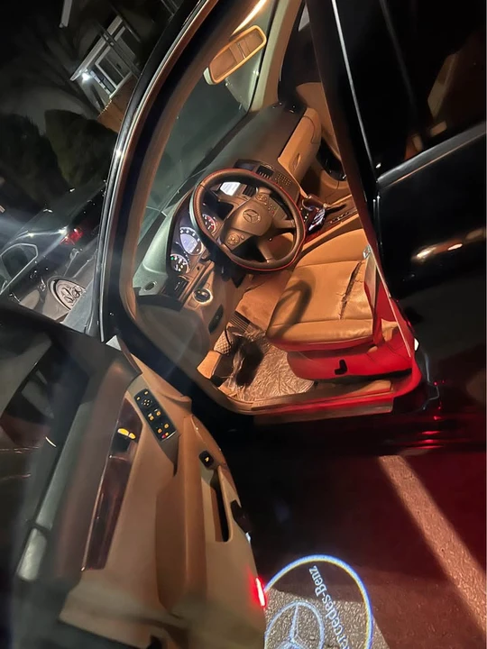 2010 Mercedes-Benz - Image 7 of 7