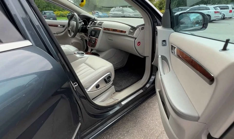 2010 Mercedes-Benz W251 R-Class - Image 3 of 15