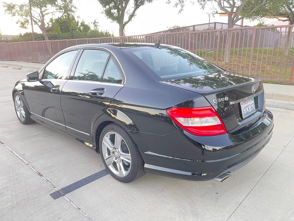 2010 Mercedes-Benz W204 C-Class - Image 3 of 15