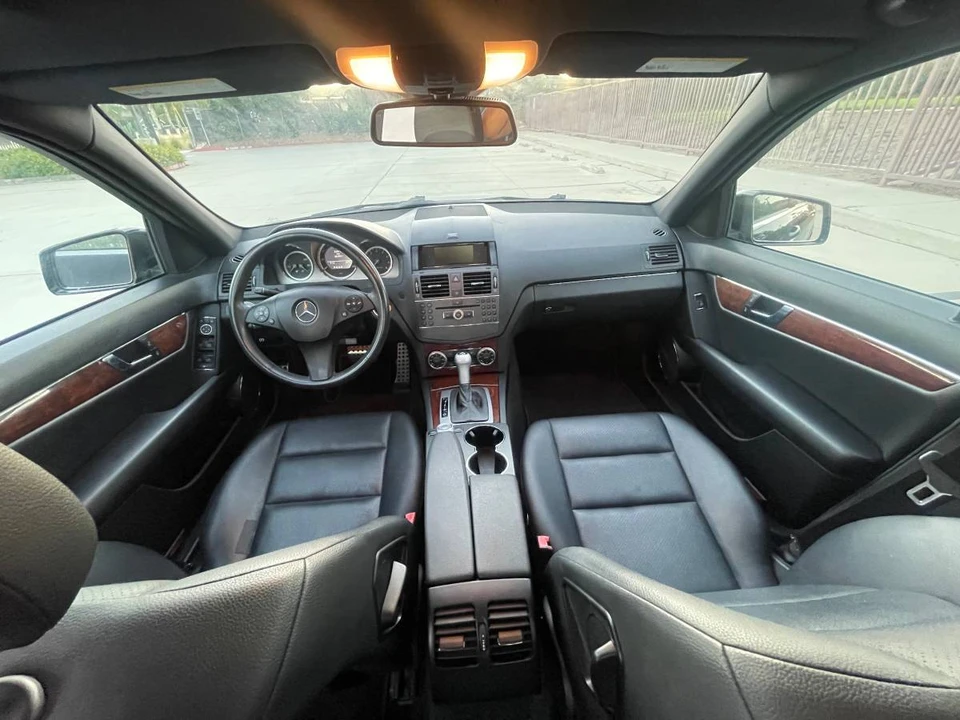 2010 Mercedes-Benz W204 C-Class - Image 13 of 15