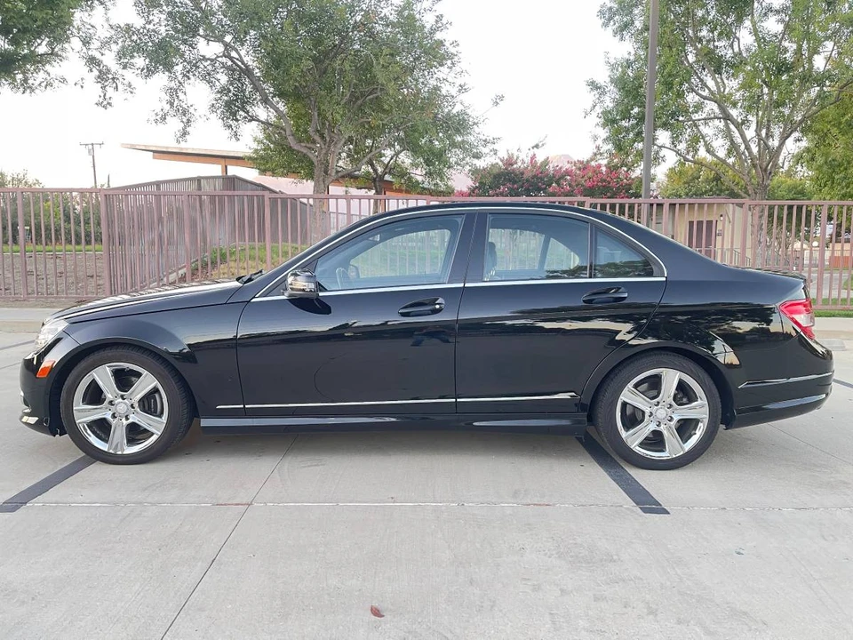 2010 Mercedes-Benz W204 C-Class - Image 2 of 15