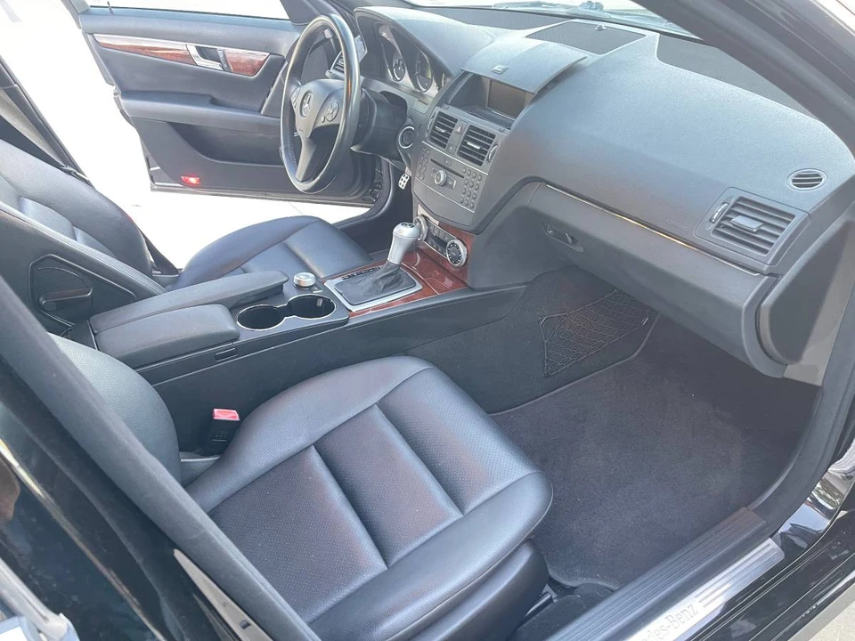 2010 Mercedes-Benz W204 C-Class - Image 10 of 15