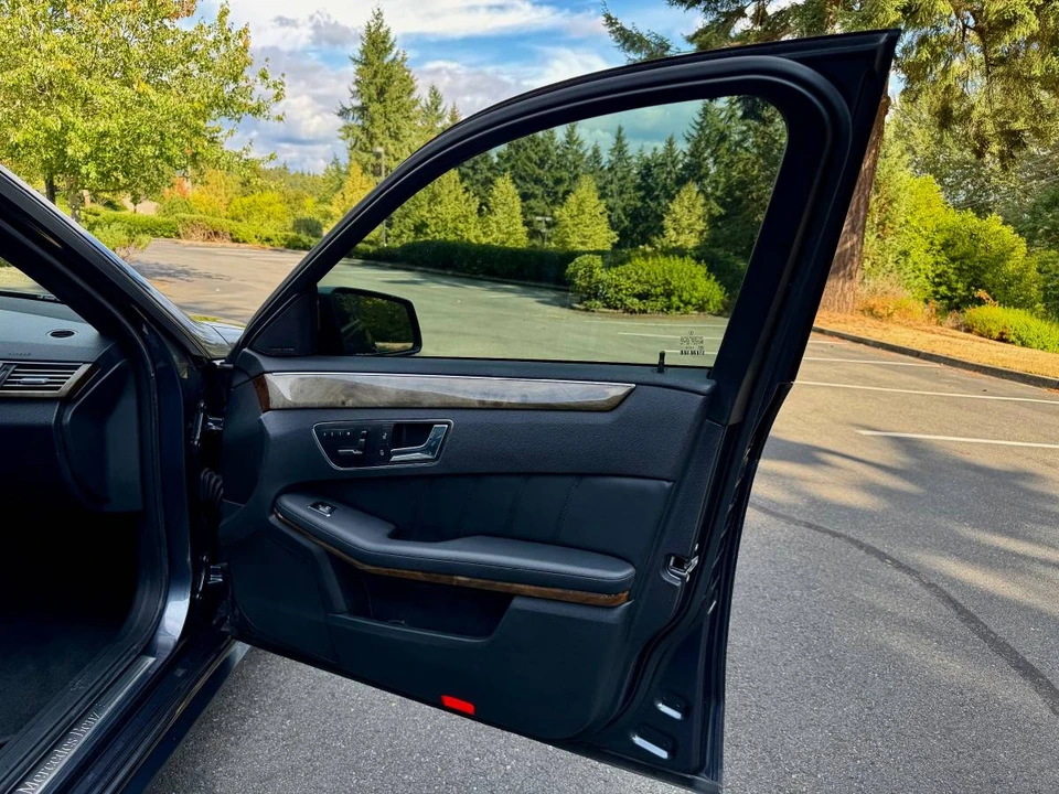 2010 Mercedes-Benz W212 E-Class - Image 13 of 23