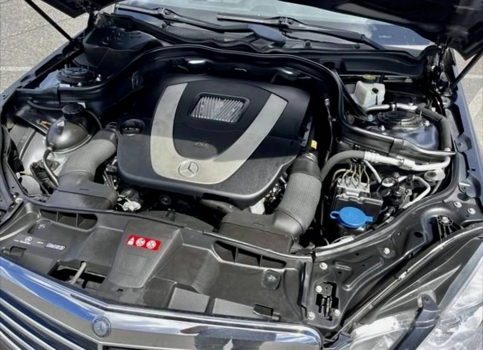 2010 Mercedes-Benz W212 E-Class - Image 19 of 23