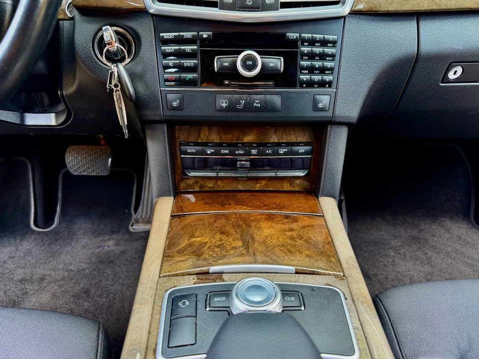 2010 Mercedes-Benz W212 E-Class - Image 9 of 23