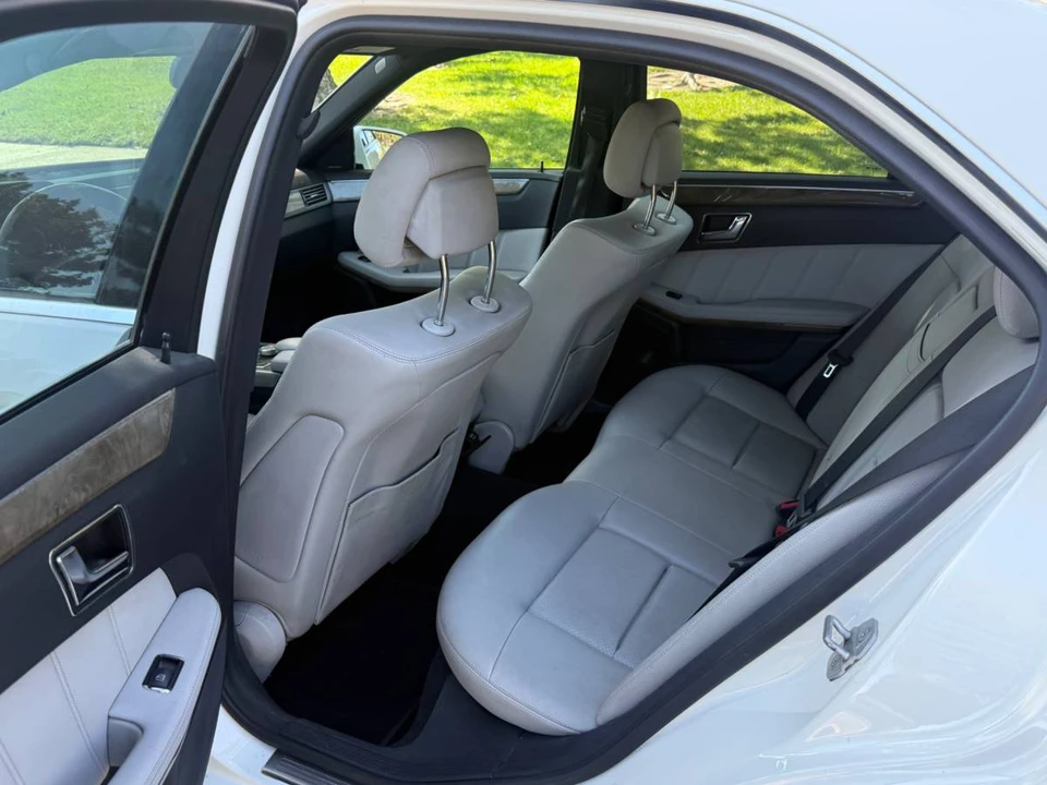 2010 Mercedes-Benz W212 E-Class - Image 12 of 16