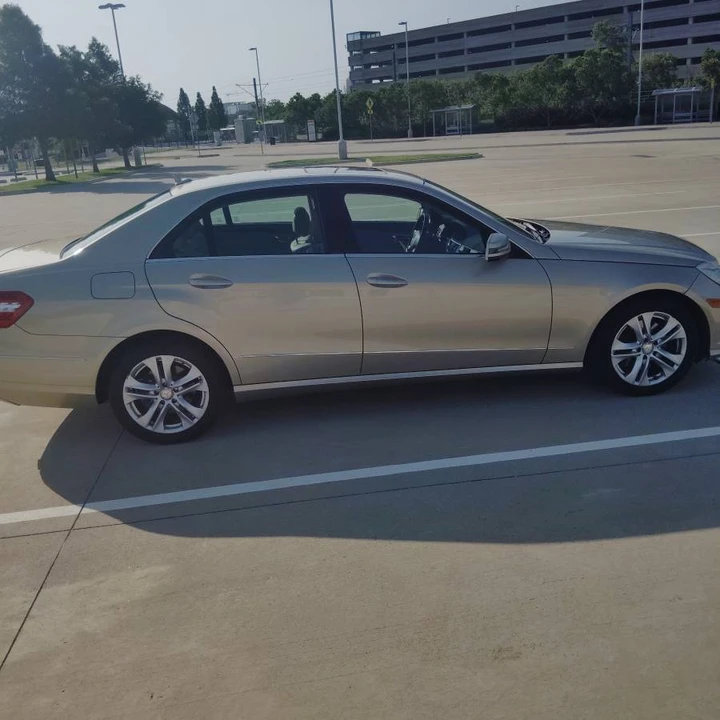 2010 Mercedes-Benz W212 E-Class - Image 3 of 12