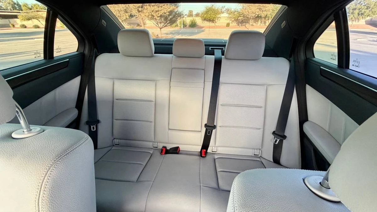 2010 Mercedes-Benz W212 E-Class - Image 22 of 24