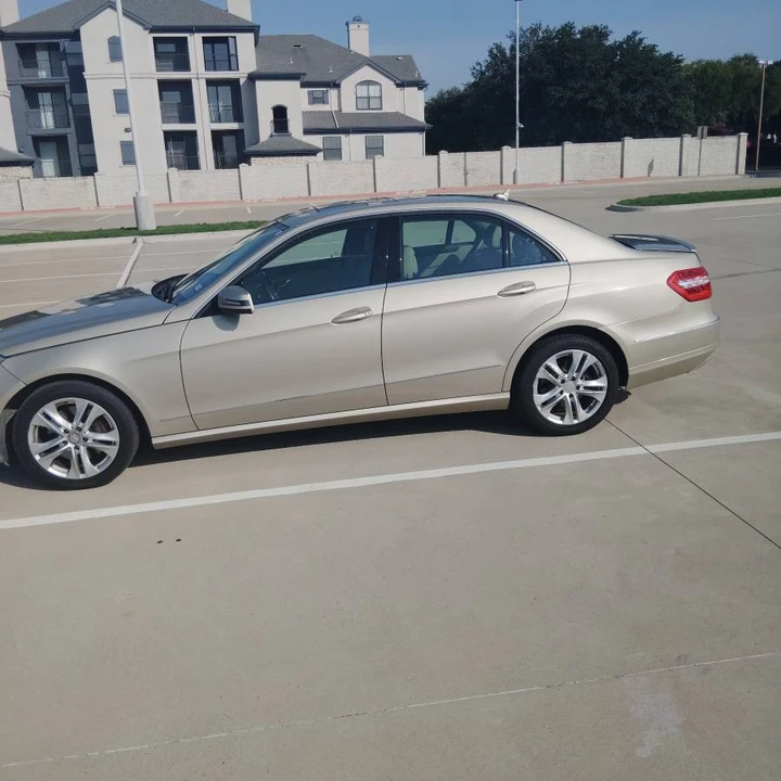 2010 Mercedes-Benz W212 E-Class - Image 4 of 12