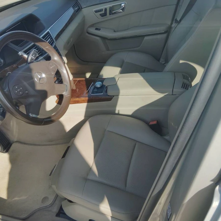 2010 Mercedes-Benz W212 E-Class - Image 7 of 12