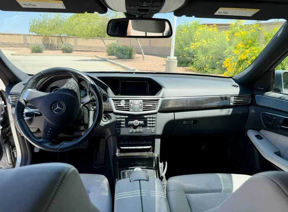 2010 Mercedes-Benz W212 E-Class - Image 10 of 24