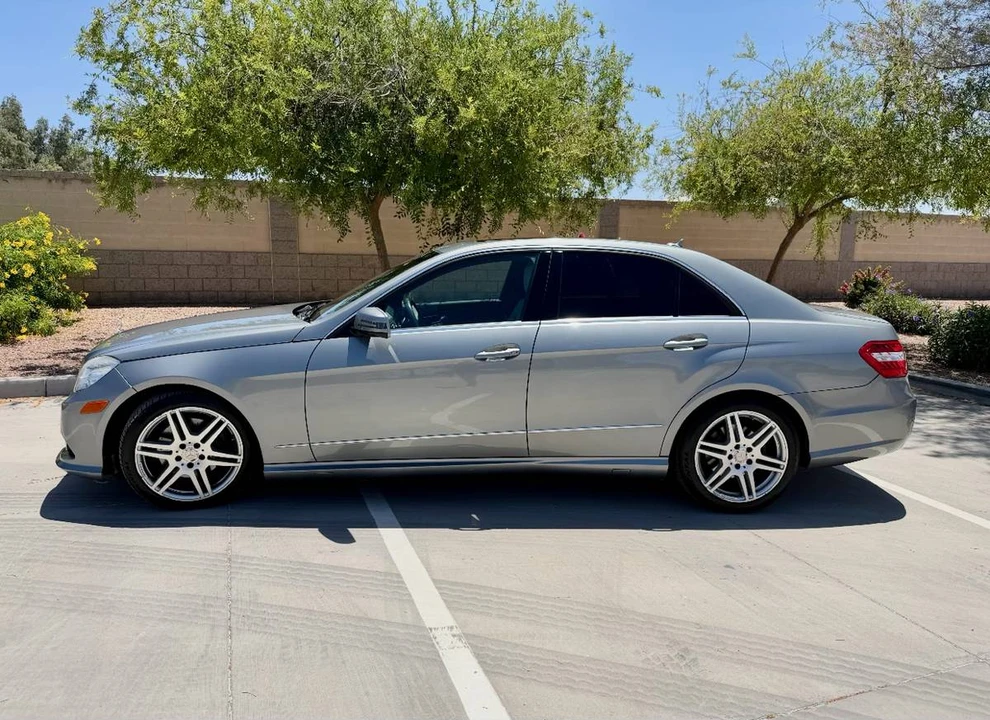 2010 Mercedes-Benz W212 E-Class - Image 2 of 24