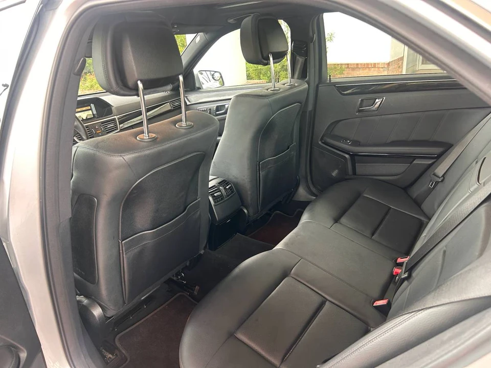 2010 Mercedes-Benz W212 E-Class - Image 17 of 24