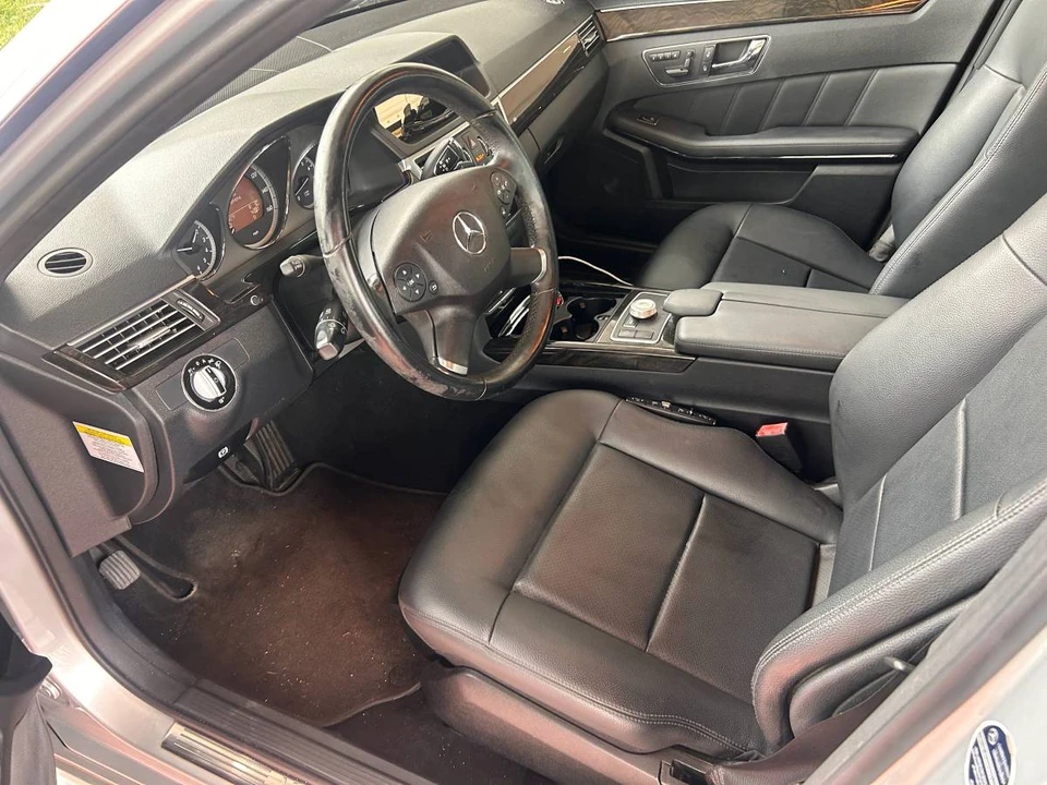 2010 Mercedes-Benz W212 E-Class - Image 8 of 24