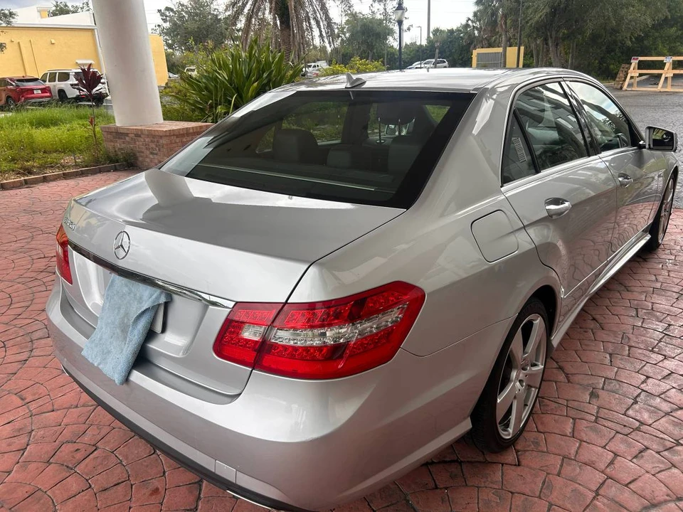 2010 Mercedes-Benz W212 E-Class - Image 5 of 24