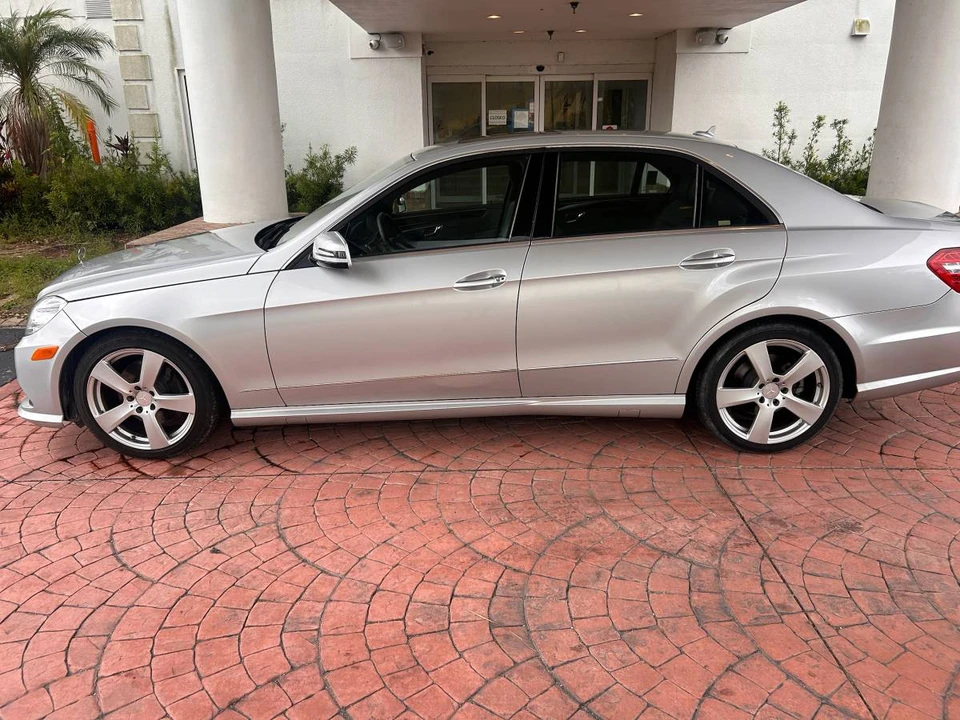 2010 Mercedes-Benz W212 E-Class - Image 24 of 24