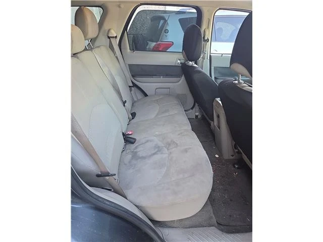 2010 Mercury Mariner - Image 6 of 11